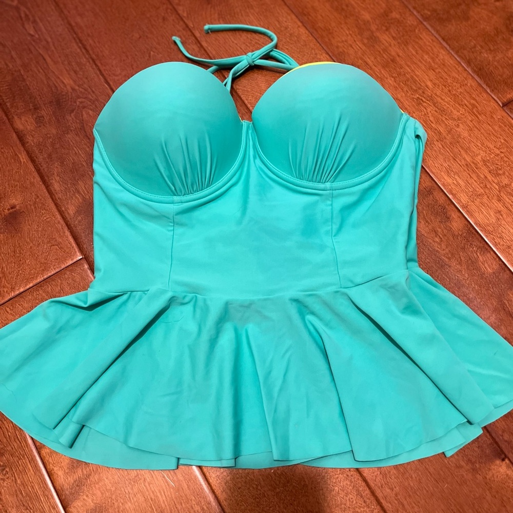 Candies bathing suit top with underwire and push up padding